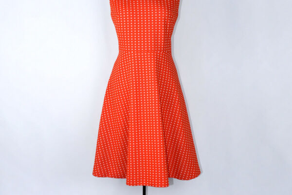 1A163T-Red-and-white-1970s-knit-A-Line-dress-frt-1